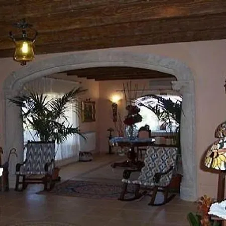 'na Pont' Mit Privatem Pool Ferienhaus